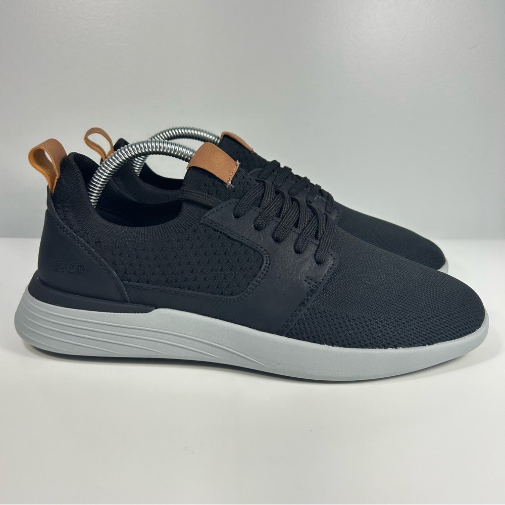 Brand NEW Izod Bannister Memory Foam Lace-Up Black / Tan Casual Shoe; Men’s Sz 8
